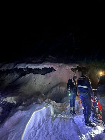 Giresun’da hayvanlarını otlatan çoban, çığ altında yaşamını yitirdi