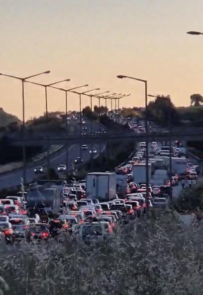 Tünelde 6 aracın karıştığı zincirleme kaza: 2 yaralı