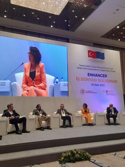 Kadın girişimciler İş Dünyası Buluşmasının 2’ncisine katıldı