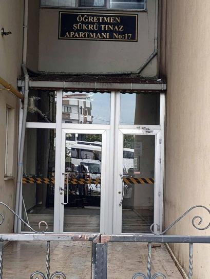 Boşanma aşamasındaki eşini boğazından bıçaklayarak ağır yaraladı