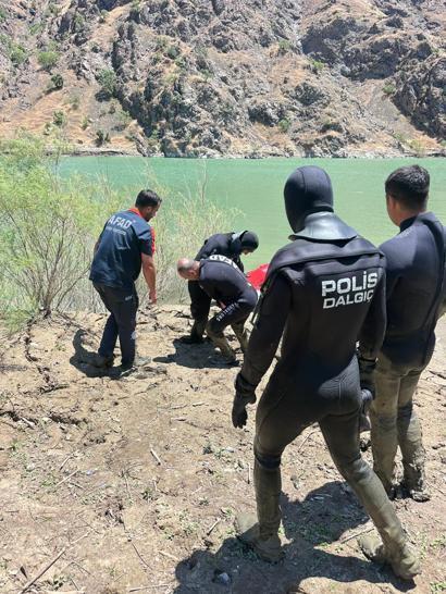 Derede kaybolan Azizin cansız bedenine ulaşıldı
