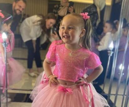 Epilepsi hastası Berra, havuzda boğulma tehlikesi geçirirken yaşanan panik kamerada