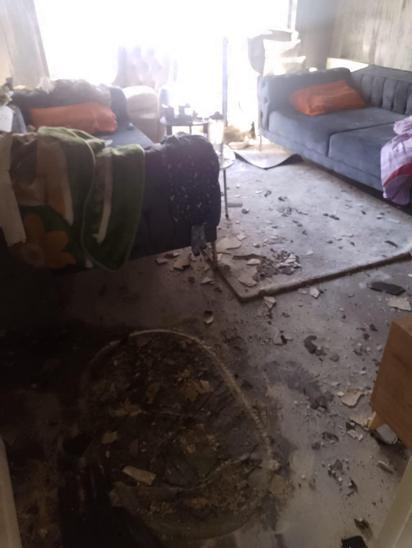 Uzaklaştırma kararı bulunan eşiyle telefonda tartıştıktan sonra evi yaktı