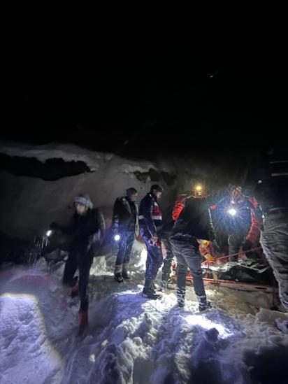 Giresun’da hayvanlarını otlatan çoban, çığ altında yaşamını yitirdi