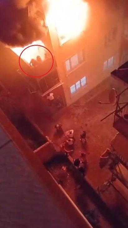 3 kişinin öldüğü yangının görüntüleri ortaya çıktı