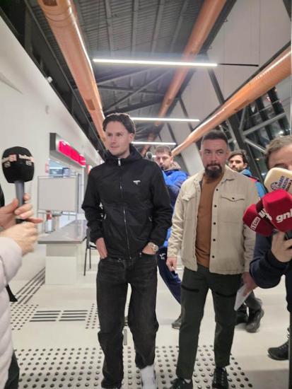 Trabzonspor’un yeni transferi Lovike coşkulu karşılama