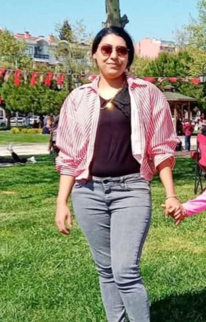 Yardıma çağırdığı komşusu Rabiayı boğazından bıçaklayıp, ziynet eşyalarını aldı