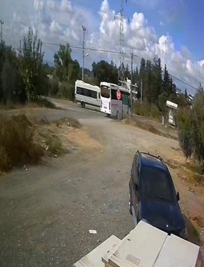 Okul servis minibüsü ile midibüs çarpıştı; 7 öğrenci yaralı