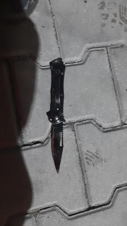 Gaziosmanpaşada 17 yaşındaki kız sokak ortasında arkadaşını bıçakladı