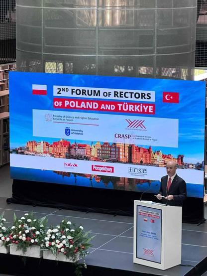 Yükseköğretim Kurulu Başkanı Özvar, Polonya’da