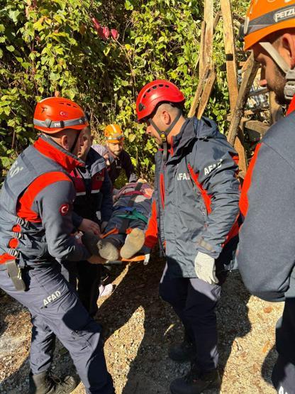 Arı kovanlarının bulunduğu ahşap yapı devrildi; 2 ölü, 1 yaralı