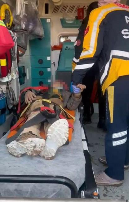 Kayıp olarak aranan çocuk, başından yaralı ve vücudunun bir kısmı toprağa gömülü bulundu