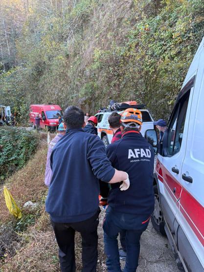 Arı kovanlarının bulunduğu ahşap yapı devrildi; 2 ölü, 1 yaralı