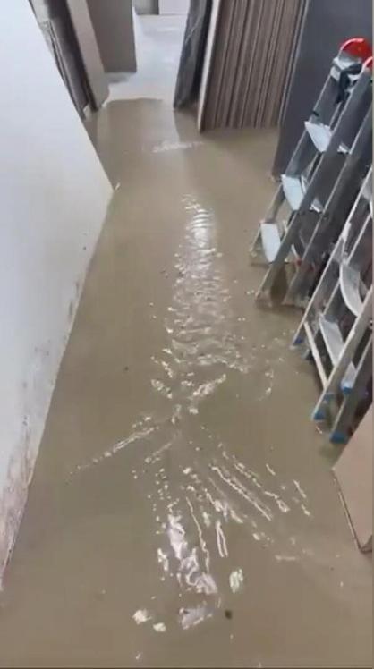 Avcılar’da çalışma sırasında ana su hattı patladı; 4 mahalle susuz kaldı