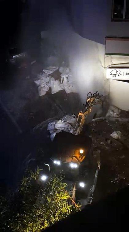 Avcılar’da çalışma sırasında ana su hattı patladı; 4 mahalle susuz kaldı