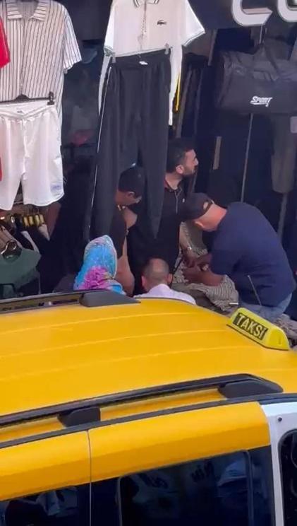 Sokak ortasında 2 şarjör mermiyi ateşlemesi kamerada; 3 yaralı