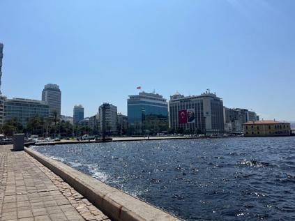 İzmirde yasak sonrası balıkçılar, sahili boş bıraktı