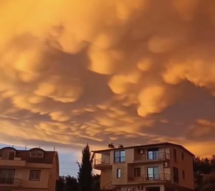Fethiyede Mammatus bulutları görüldü