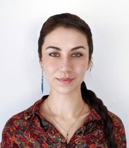 Eşinin cesedi yerde yatarken internette vakit geçirdiği iddiası