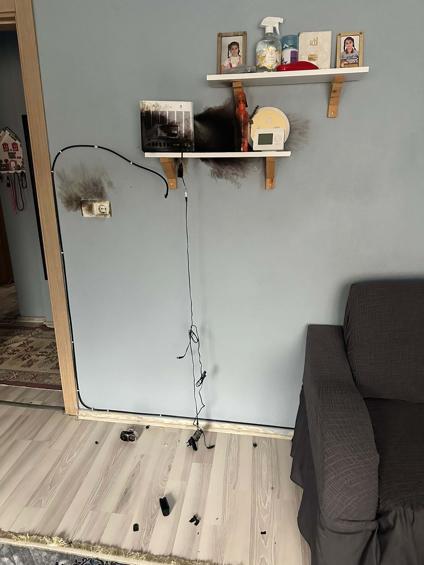 Manisada 3 eve yıldırım düştü