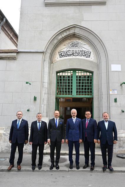 Bakan Uraloğlu, Romanyada