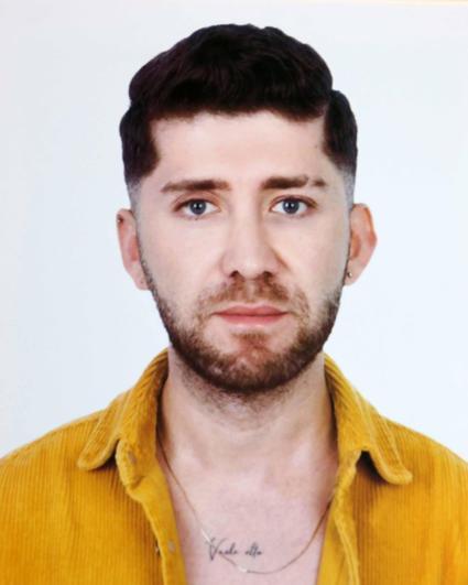 Oğlunun öldürülmesine ilişkin görüntüleri izlerken gözyaşına boğuldu