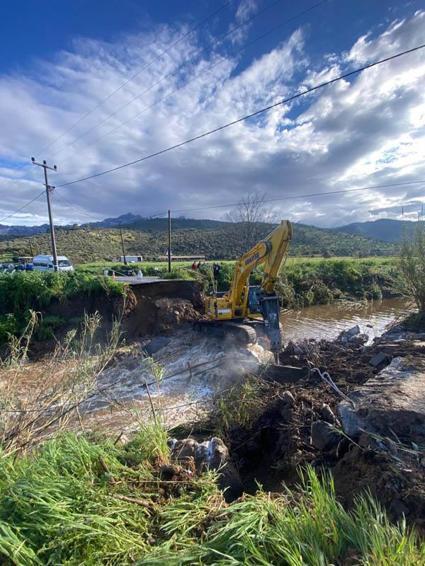 Milas’ta sağanakta köprü çöktü