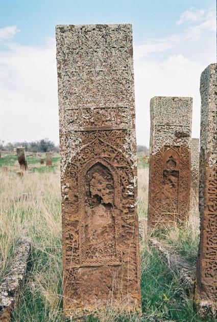 Doç. Dr. Özkurt: Sanat eserlerimizi kendimiz kadar korumalıyız