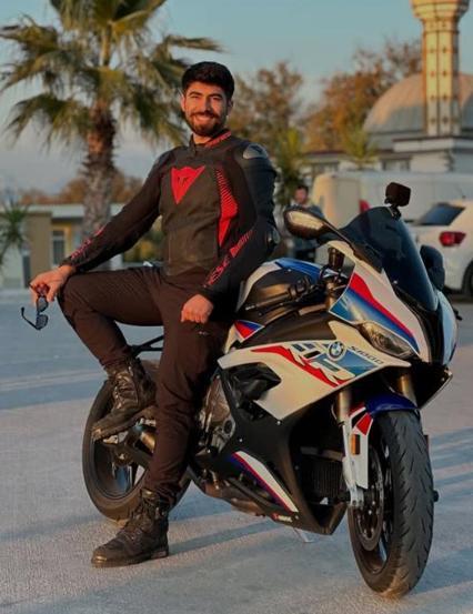 Sosyal medya ünlüsünün öldüğü motosiklet kazası kamerada