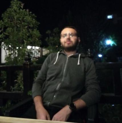 Dekan yardımcısı, kendisini vuran öğrenciyi sakinleştirmek için odasına çağırmış