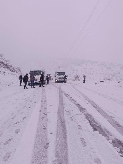 Siirtte 45 köy yolu, kardan ulaşıma kapandı