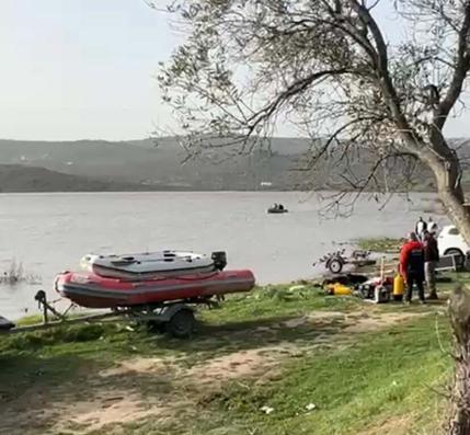 Manisa’da gölet kenarında kaybolan genç aranıyor