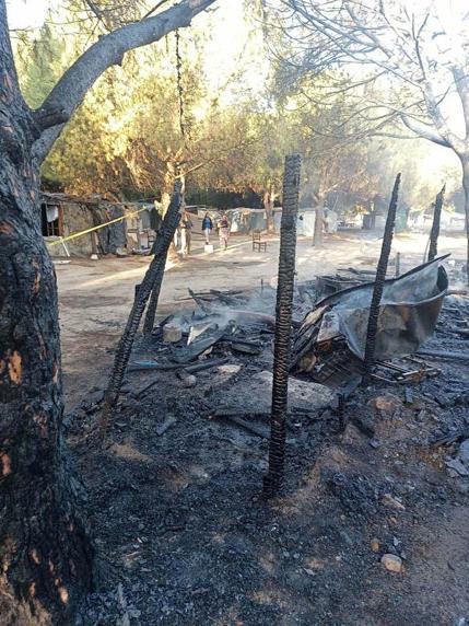 Barakada çıkan yangın, bitişiktekilere de sıçradı; 1 ölü