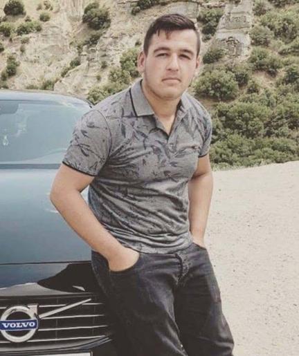 Tahliye edilen babasını almaya giderlerken kazada ölen Mehmet ile amca ve dedesi defnedildi