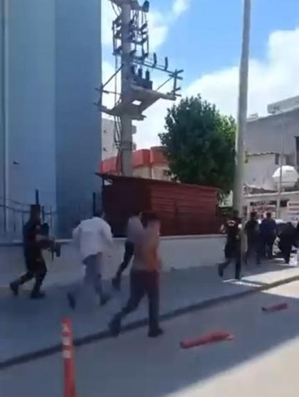 Şırnak’ta iki aile arasında taşlı, sopalı ve bıçaklı kavga: 8 yaralı, 17 gözaltı