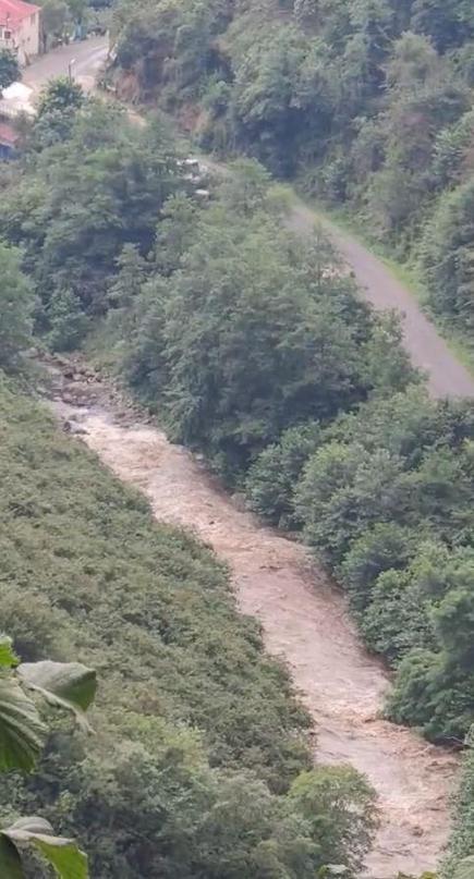 Giresun’da derede akıntıya kapılan 2 kızının ardından annenin de cansız bedeni bulundu