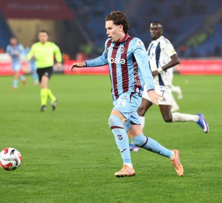 Trabzonspor 3 oyuncuyu kadrosuna katarken 8 oyuncu takımdan ayrıldı