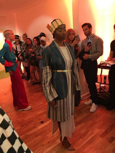 Moda tasarımcısı Zeynep Ağırbaş, Antakyalı kadınlarla hazırladığı yeni koleksiyonu ‘Sev Kardeşim’i tanıttı
