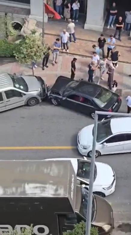 Kağıthane’de ehliyetini 21 gün önce aldı; trafik kazasında hamile kadına çarptı