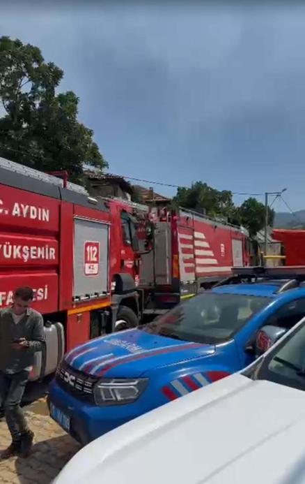 Ödemişteki orman yangını 2nci gününde: 2 ölü