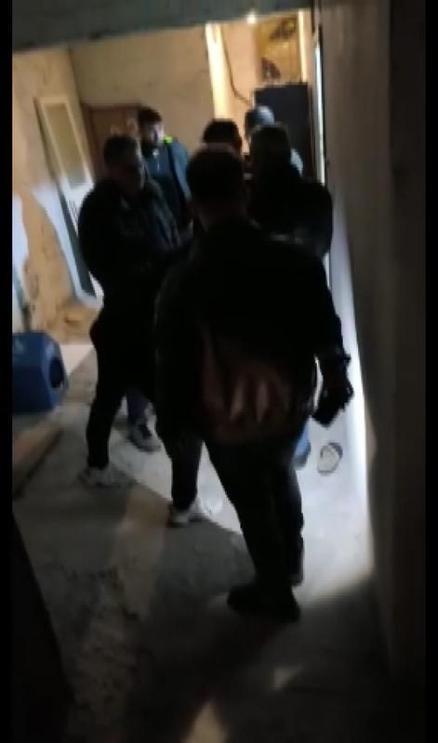 64 yıl hapis cezasıyla aranan firari hükümlü Beyoğlunda kömürlükte yakalandı