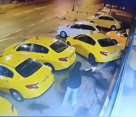 İstanbulda silahlı suç örgütlerine operasyon: 31 şüpheli tutuklandı