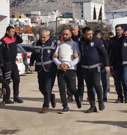 Tekel bayi cinayetinde 2 şüpheli tutuklandı