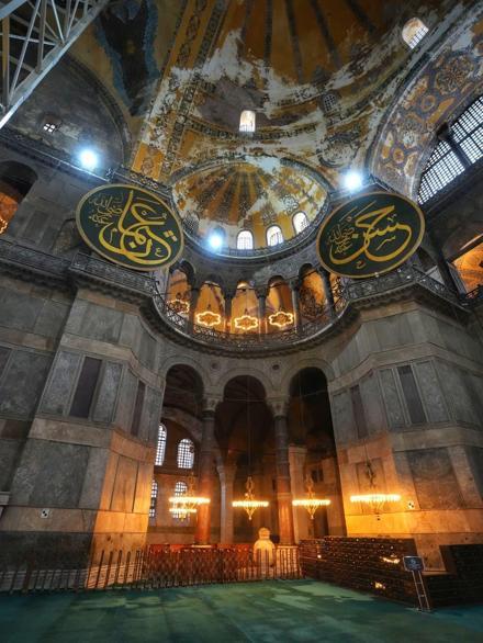 Ayasofyanın ibadete açılışının 6ncı yılında ana kubbe restorasyonunda yeni dönem: Özgün doku korunacak