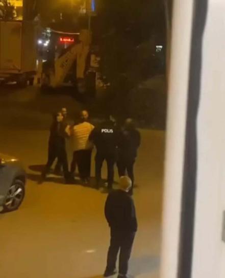 Arnavutköyde mahalledeki taşlı sopalı kavga kamerada