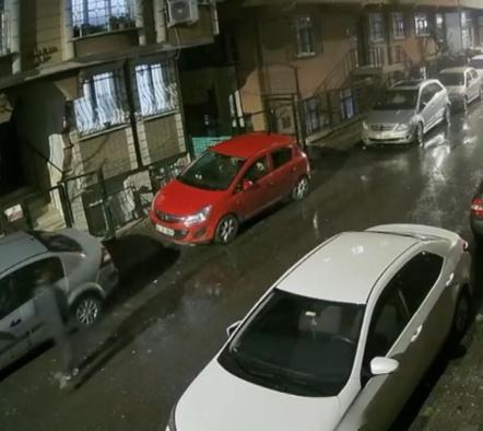 Küçükçekmecede husumetlisini silahla vurarak öldüren şüpheli yakalandı