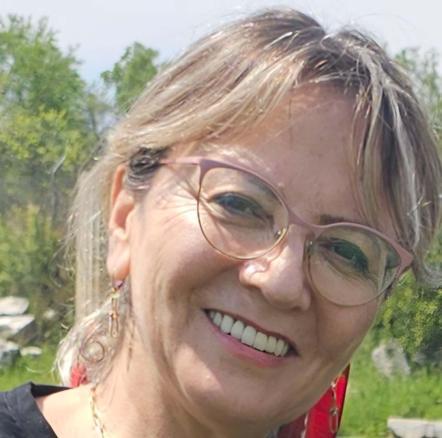 Emekli öğretmenden sokak hayvanları için destek kermesi