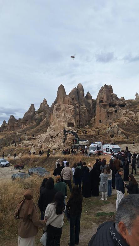 Kapadokyada peribacasından kopan kayalar düştü; 2 ölü, 1 yaralı