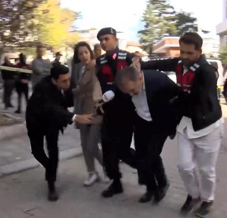 Savcı Yavuz Engini makamında tehdit eden Mustafa Kemal Zengin ve 12 sanığın yargılandığı duruşma ertelendi