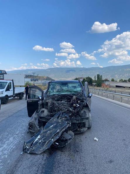 Çorum FK futbolcusu Atakan Akkaynak, eşi ve bebeği ile trafik kazası geçirdi